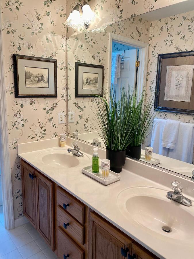 Melissa's Country Club #6 Private And Bath Homestay Pinehurst